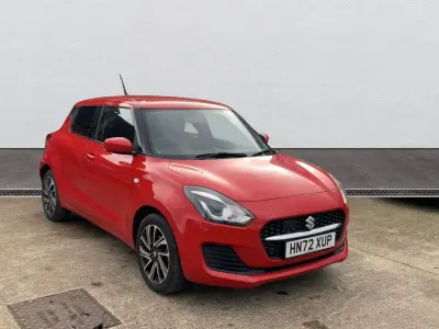 Usado Suzuki Swift SZ-L 83 CV (61 kW) 2023 Rojo Utilitario