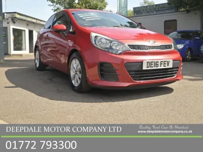 Used Kia Rio 84 HP (61 kW) 2016 Red Hatchback