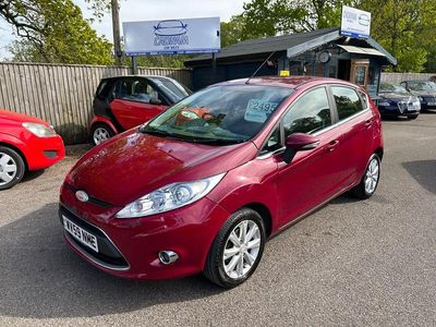 Second-hand Ford Fiesta Zetec 81 CP (59 kW) 2009 Roșu Hatchback