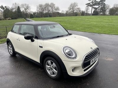 Used Mini Cooper Classic 2019 White Hatchback