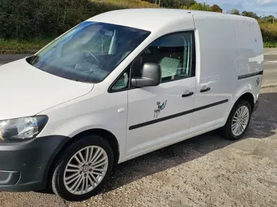 Usado VW Caddy 75 HP (55 kW) 2011 Branco Monovolume
