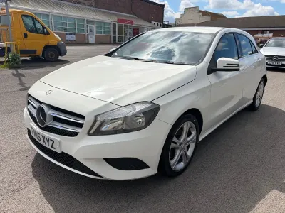 Used Mercedes A180 Sport Edition 109 HP (80 kW) 2015 White Hatchback