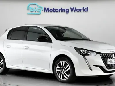 Used Peugeot 208 Allure+ 102 HP (75 kW) 2022 White Hatchback