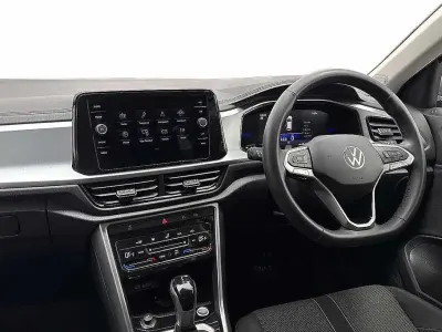 Usado VW T-Roc Cabriolet Match 147 HP (108 kW) 2025 Prateado SUV