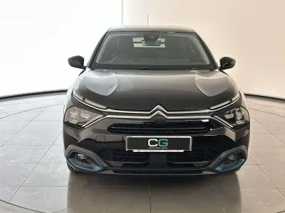 Używany Citroën e-C4 Shine 98 kW (134 KM) 2022 Czarny Hatchback