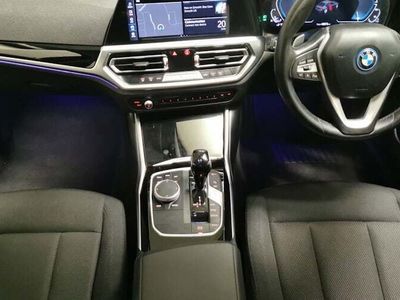 BMW 330e