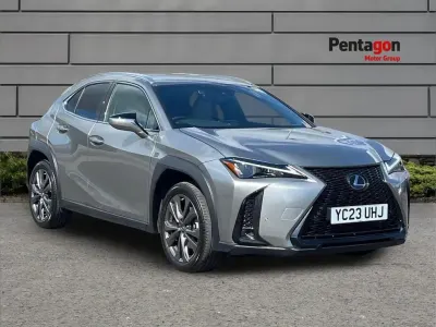 Usado Lexus UX 250h Sport Design Packet 180 CV (132 kW) 2023 Plateado SUV