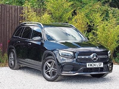 Mercedes GLB220