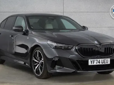 Usado BMW 520 M Sport 205 CV (150 kW) 2024 Gris