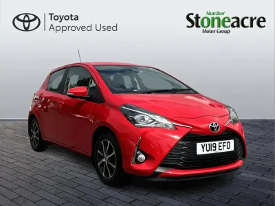 Used Toyota Yaris 109 HP (80 kW) 2019 Red Hatchback