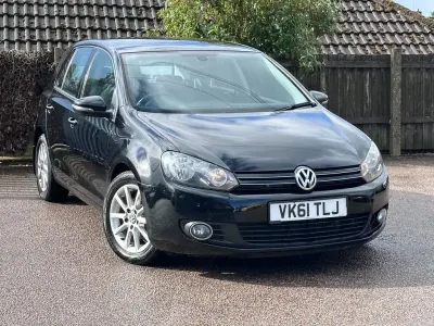 Begagnad VW Golf VI Match 105 HK (77 kW) 2011 Svart Halvkombi