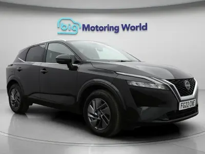 Used Nissan Qashqai Acenta Premium 140 HP (102 kW) 2022 Black SUV