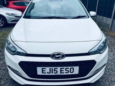 White Used 2015 Hyundai i20 SE Hatchback | £4,200 (Expensive)