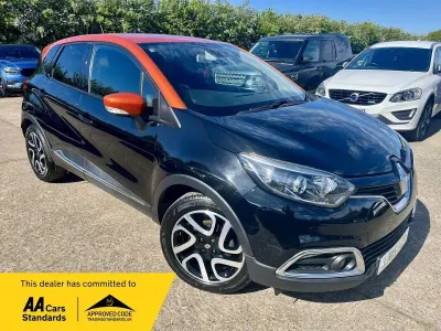 Begagnad Renault Captur Dynamique 90 HK (66 kW) 2015 Svart SUV