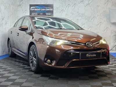 Used Toyota Avensis Business Edition 112 HP (82 kW) 2016 Brown Sedan