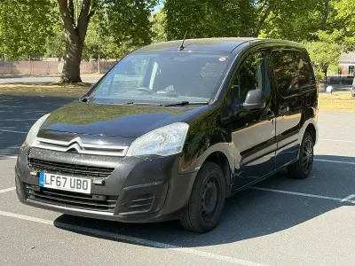 Used Citroën Berlingo 100 HP (73 kW) 2017 Black MPV