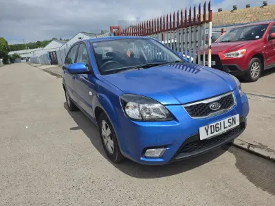 Used Kia Rio 109 HP (80 kW) 2011 Blue Hatchback