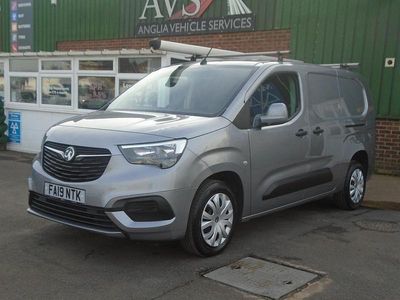 Used Vauxhall Combo Sportive 100 HP (73 kW) 2019 Grey MPV