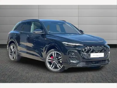 Used Audi Q5 Advanced 204 HP (150 kW) 2025 Mythos black SUV