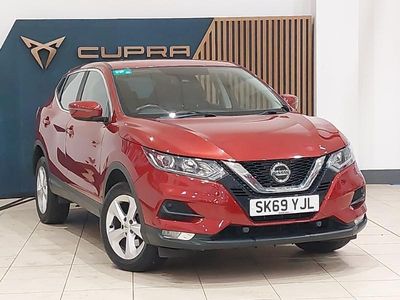 Used Nissan Qashqai Acenta Premium 115 HP (84 kW) 2019 Red SUV