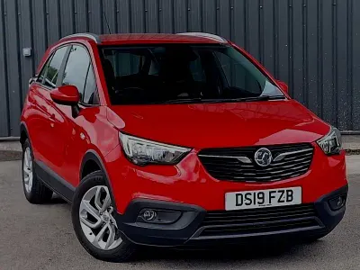 Used Vauxhall Crossland X 81 HP (59 kW) 2019 Red SUV
