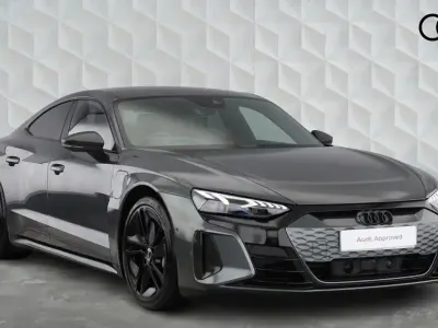 Used Audi e-tron GT quattro Comfort 475 kW (646 HP) 2024 Sedan