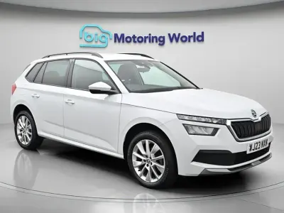 Begagnad Skoda Kamiq SE Drive 95 HK (69 kW) 2023 Vit SUV