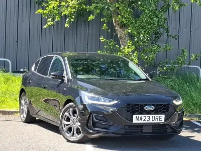 Second-hand Ford Focus ST-Line 155 CP (114 kW) 2023 Negru Hatchback
