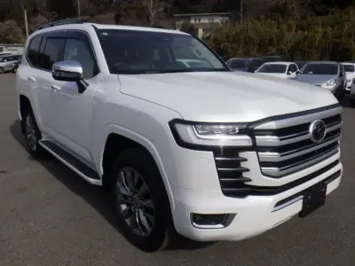 New Toyota Land Cruiser 2025 White Estate