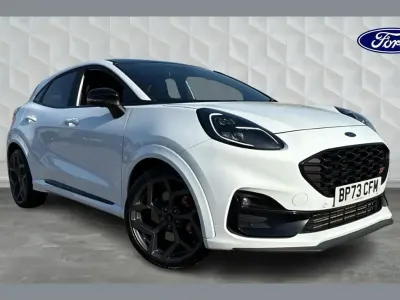 Używany Ford Puma ST 200 KM (147 kW) 2023 Biały SUV