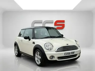 Used Mini Cooper Hatch 120 HP (88 kW) 2009 White Hatchback