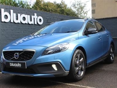 used Volvo V40 CC 1.6 D2 LUX NAV 5d 113 BHP