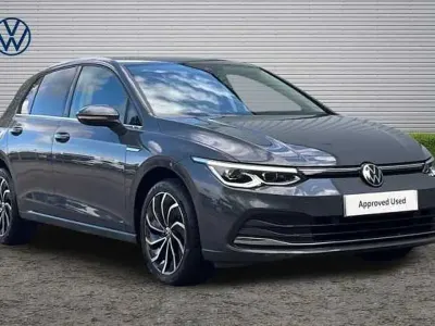 Używany VW Golf VIII 130 KM (95 kW) 2023