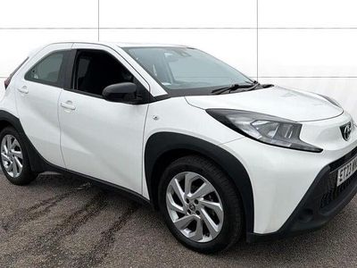 Used Toyota Aygo X PURE 72 HP (52 kW) 2023 White SUV