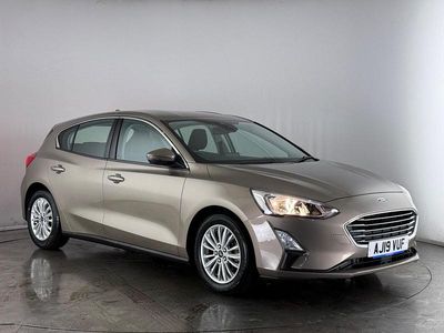 Used Ford Focus Titanium 150 HP (110 kW) 2019 Silver Hatchback