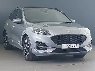 Używany Ford Kuga ST-Line X 120 KM (88 kW) 2021 Srebrny SUV