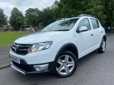 Used Dacia Sandero Ambiance 2015 White Hatchback
