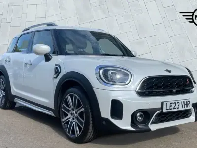 Używany Mini Cooper S Countryman Exclusive 176 KM (129 kW) 2023 Biały SUV