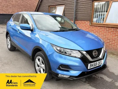 Used Nissan Qashqai Acenta Premium 2018 Blue SUV