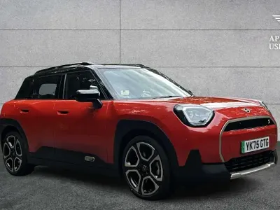 Used Mini Aceman Exclusive 160 kW (218 HP) 2026 Red SUV