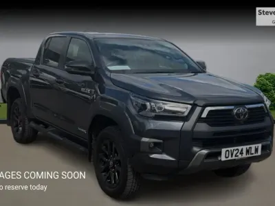 Usado Toyota HiLux 201 HP (147 kW) 2024 Cinzento Pickup
