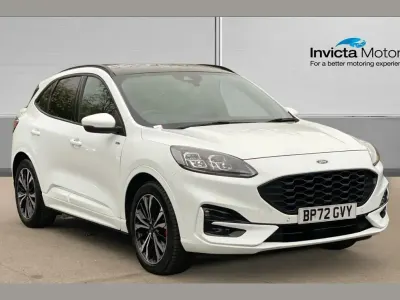 Usado Ford Kuga ST-Line X 190 HP (139 kW) 2023 Branco SUV