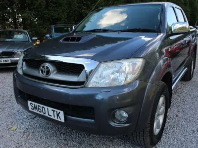 Used Toyota HiLux 171 HP (125 kW) 2010 Grey Pickup