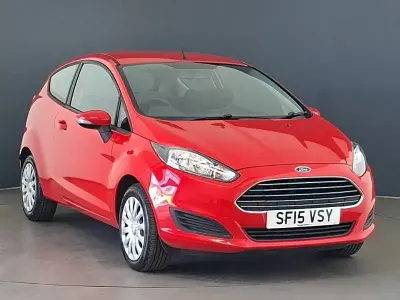Used Ford Fiesta Style 60 HP (44 kW) 2015 Red Hatchback