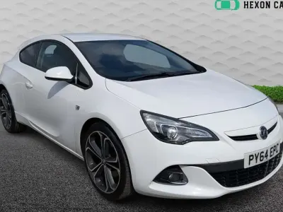 Used Vauxhall Astra GTC Edition 140 HP (102 kW) 2014 White Coupe