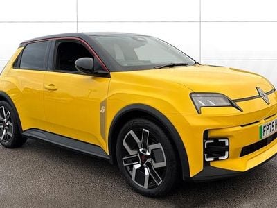 Used 2025 Renault 5 E-Tech Komfort Hatchback | £23,411 (Fair price)