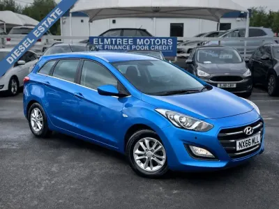 Used Hyundai i30 SE 136 HP (100 kW) 2016 Blue Estate