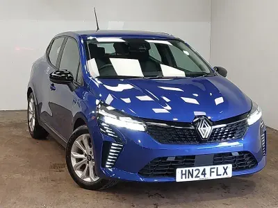 Begagnad Renault Clio V Evolution 143 HK (105 kW) 2024 Blå Halvkombi