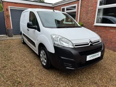 Used Citroën Berlingo 75 HP (55 kW) 2016 White MPV