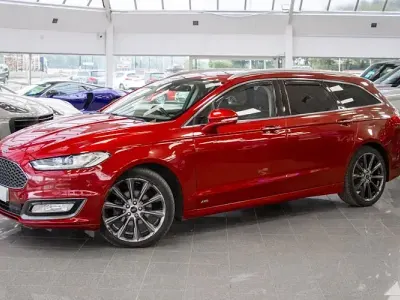 Used Ford Mondeo Vignale 179 HP (131 kW) 2017 Red Estate